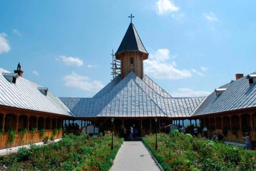 Hramul Mănăstirii „Sfânta Ana“-Orşova Poza 77739
