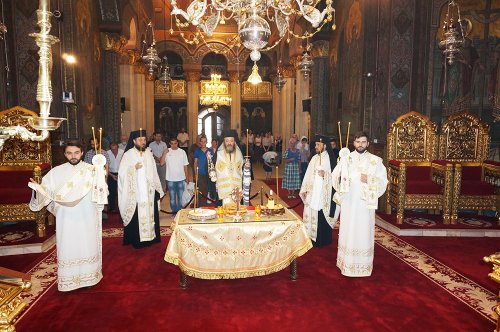 Patriarhul Iustin Moisescu, pomenit la Catedrala Patriarhală Poza 77603
