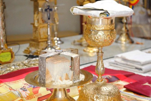 Semnificaţia aducerii euharistice în cultul ortodox Poza 77505
