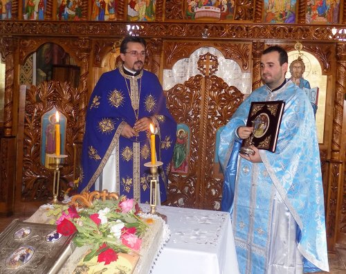 Un nou preot paroh în Parohia Ţipari, Arad Poza 77391