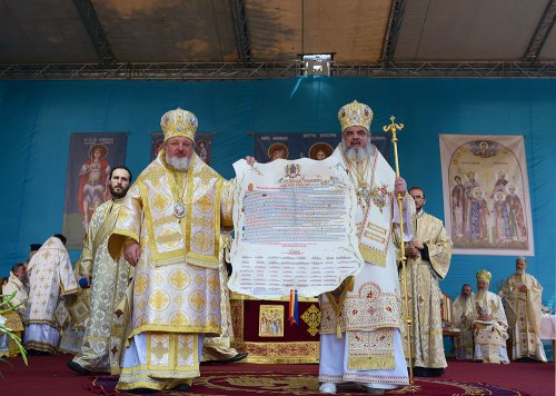 Act sinodal comemorativ la împlinirea a 300 de ani de la martiriul Sfinţilor Brâncoveni Poza 77316