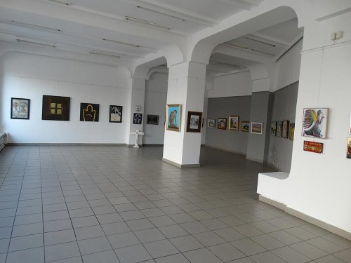 Expoziţie de arte vizuale în cinstea Sfinţilor Martiri Brâncoveni Poza 77285