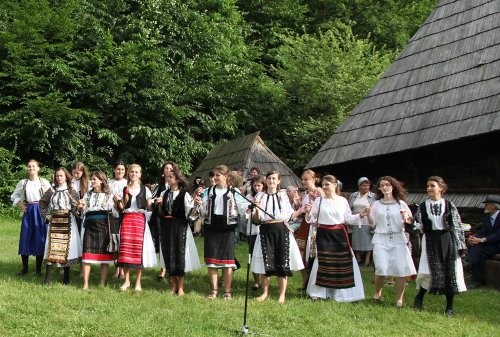 Spectacolul de folclor „Suflet de român“, la Alba Iulia Poza 77110