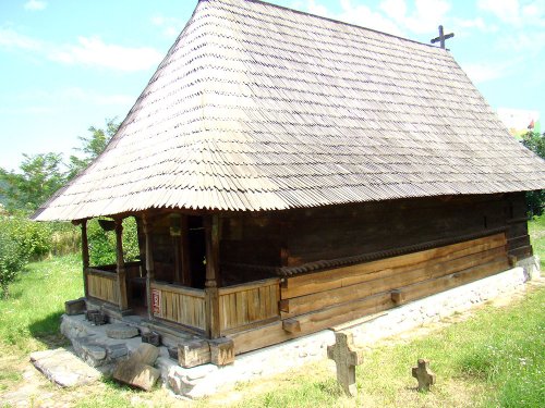 Biserica de lemn din Mreneşti-Creţeni Poza 77074