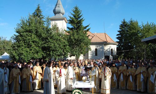 70 de ani de istorie şi viaţă monahală Poza 76892