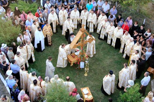 Bucurie duhovnicească la „biserica copiilor“ din Roman Poza 76839