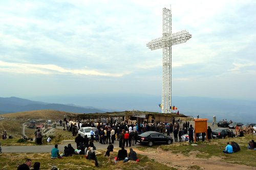 Pelerinaj pe Muntele Mic de Înălţarea Sfintei Cruci Poza 76831