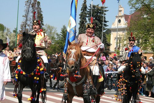 Serbarea de toamnă a Junilor Braşovului Poza 76773