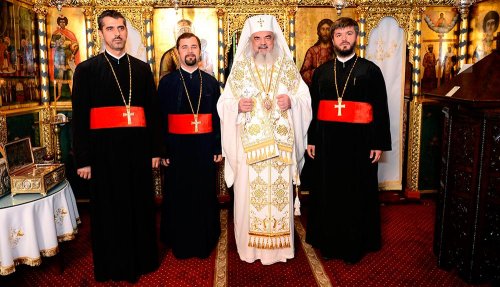 Noi iconomi stavrofori în Arhiepiscopia Bucureştilor Poza 76598