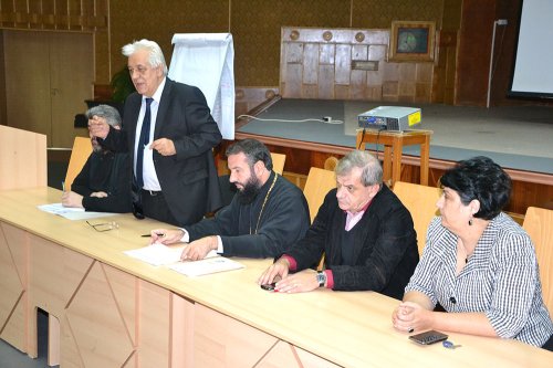 Consfătuirea profesorilor de religie din judeţul Caraş-Severin Poza 76518