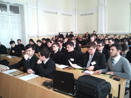 Sesiunea de toamnă a admiterii la Facultatea de Teologie Ortodoxă din Arad Poza 76519