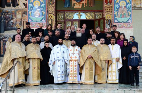 Revederea la 20 de ani a promoţiei 1994 a Seminarului Teologic  de la Mănăstirea Neamţ Poza 76509