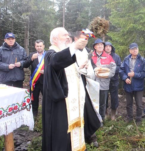 Cruce sfinţită de IPS Mitropolit Andrei Poza 76379