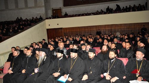 Conferinţe de toamnă în Episcopia Severinului şi Strehaiei Poza 76046