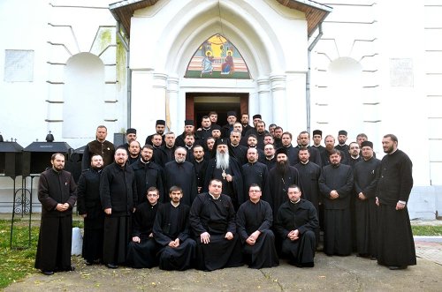 Cursuri pentru obţinerea gradelor profesionale în preoţie, la Miclăuşeni Poza 76028