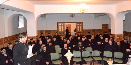 O nouă conferinţă preoţească, în Protopopiatul Târgu Neamţ Poza 75943
