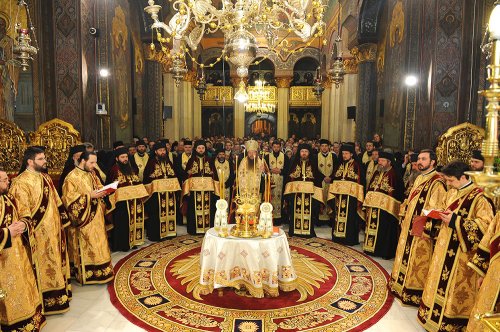 Priveghere în cinstea Sfântului Cuvios Dimitrie la Catedrala Patriarhală Poza 75907