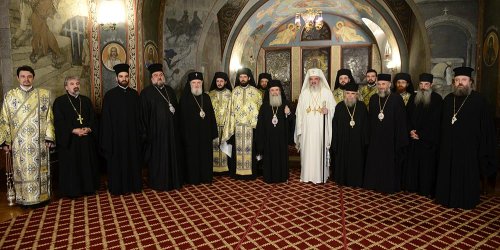 Vizita în România a delegaţiei Patriarhiei Ierusalimului s-a încheiat Poza 75898