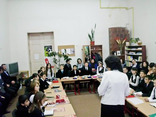 Activităţi pedagogice la Colegiul „Spiru Haret“ din Târgu-Jiu Poza 75763