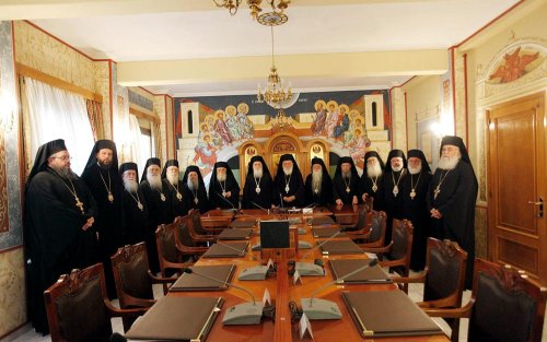 Hotărâri ale Sfântului Sinod al Bisericii Ortodoxe a Greciei Poza 75720