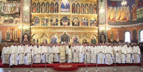 Întâlnirea preoţilor şi preoteselor din Protopopiatul Sibiu Poza 75570