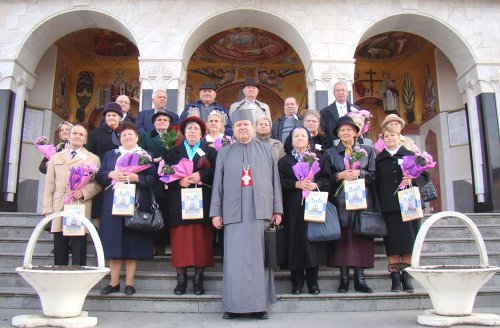 Vârstnicii braşoveni, sărbătoriţi în Valea Cetăţii Poza 75526