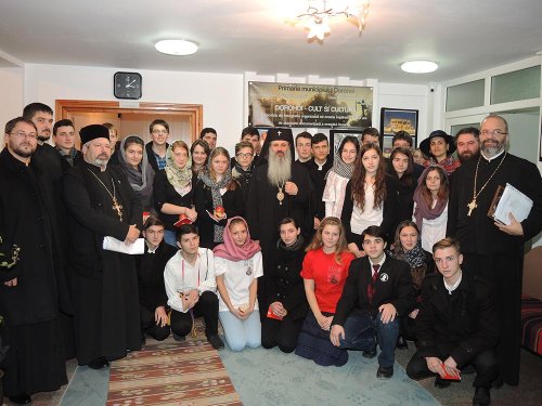 Tinerii din ATOR Dorohoi s-au întâlnit cu IPS Mitropolit Teofan Poza 75419