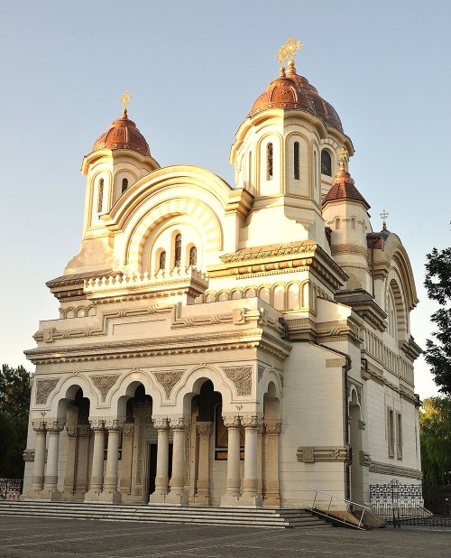 Vizită canonică a Patriarhului României în Arhiepiscopia Dunării de Jos Poza 75326
