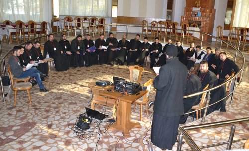 Ediţia I a Colocviului Pastoral pentru Tineret, la Durău Poza 75224