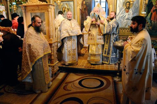 Liturghie arhierească la Biserica „Sfântul Andrei“ din Iaşi Poza 75203