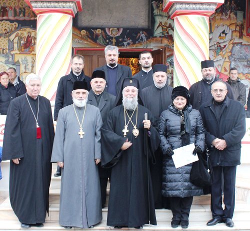 Două biserici au fost resfinţite de IPS Irineu Poza 75062