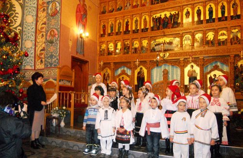 Colindători la Biserica „Naşterea Domnului“ din Cluj Poza 74976