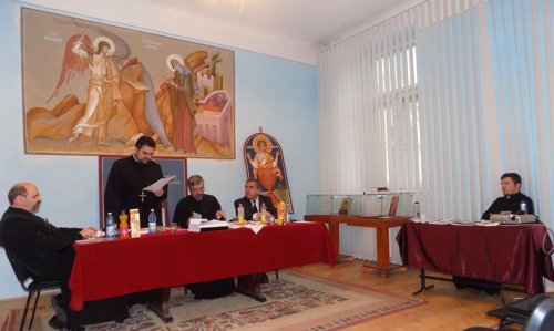 Noi doctori în teologie, la Facultatea ieşeană „Dumitru Stăniloae“ Poza 74971