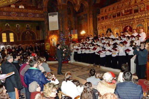 Festivalul de colinde „Vestim Naşterea“ Poza 74876