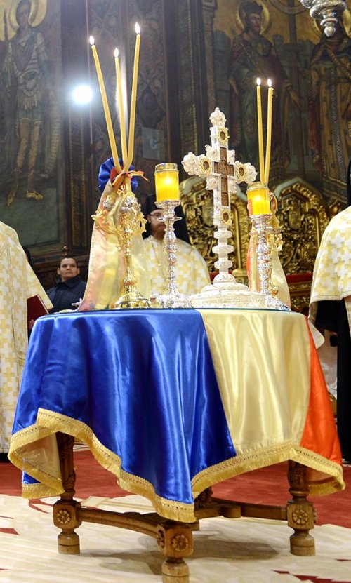 Pomenirea conducătorilor statului la slujbele liturgice ortodoxe Poza 74790