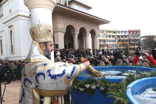 Sfinţirea cea mare a apei la Buzău Poza 74619