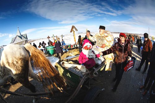 Procesiune de Bobotează pe Valea Jijiei Poza 74582