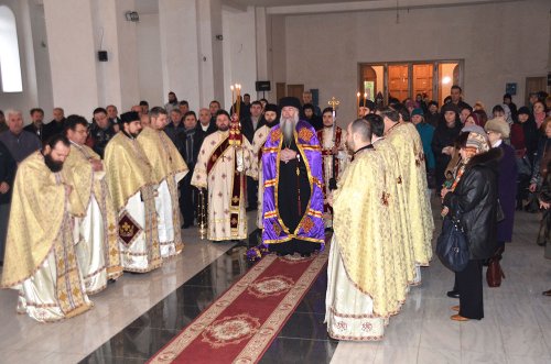 Începutul perioadei Triodului în Mitropolia Olteniei Poza 74108