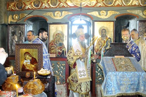 Parohia Harşu din Craiova şi-a cinstit ocrotitorul spiritual Poza 73949