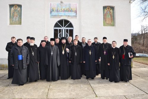 Cerc pastoral-misionar în Parohia Tincova Poza 73760