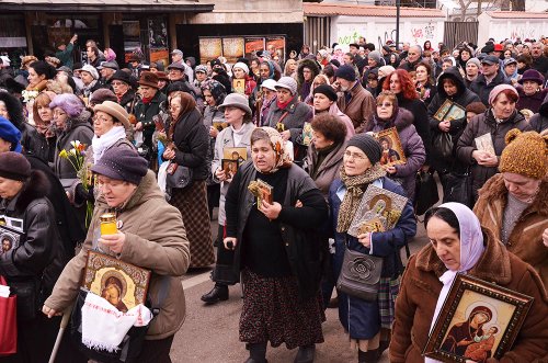 Pelerinajul „Icoana - fereastră spre Dumnezeu“ în Bucureşti Poza 73585