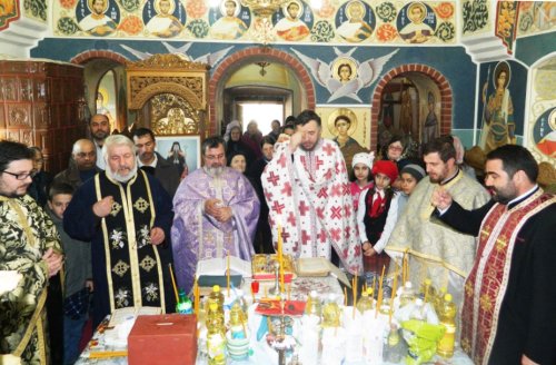 Întâlniri pastoral-misionare la Câineni şi Amărăşti Poza 73159