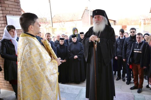 Slujiri arhiereşti la Timişoara, Caransebeş şi Cintei Poza 73118