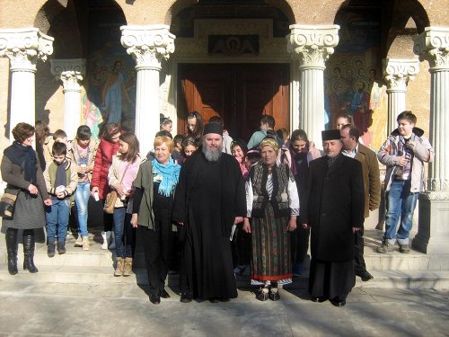 Proiect de cunoaştere a tradiţiilor de Paşti, la Arad Poza 73064