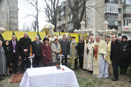 Vizite chiriarhale la mănăstiri şi parohii Poza 72968