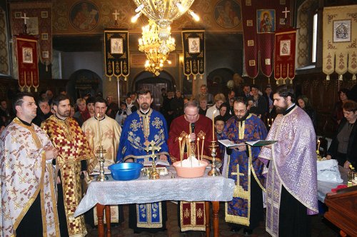 Săptămâna duhovnicească la Parohia „Sfântul Gheorghe“ din Moldova Nouă Poza 72945