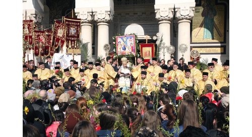 Floriile în Arhiepiscopia Dunării de Jos Poza 72845