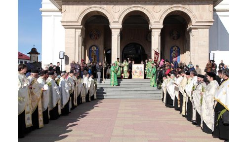 Sărbătoarea Floriilor la Târgovişte şi la Buzău Poza 72818