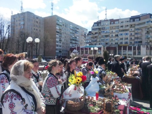 „Coşuri tradiţionale de Paşti“, la Paşcani Poza 72676