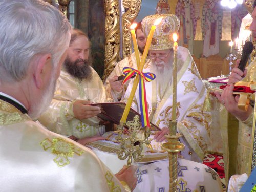 Învierea Mântuitorului Iisus Hristos, în Arhiepiscopia Sucevei şi Rădăuţilor Poza 72675